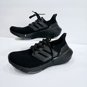 Adidas UltraBoost Womens Size 5 Black Lace up Low top Ocean Plastic
